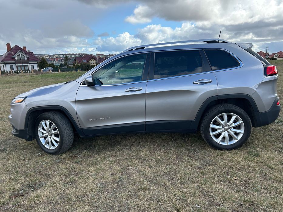 Jeep Cherokee 3,2. 2017r. BENZYNA! AUTOMAT! ZADBANY!