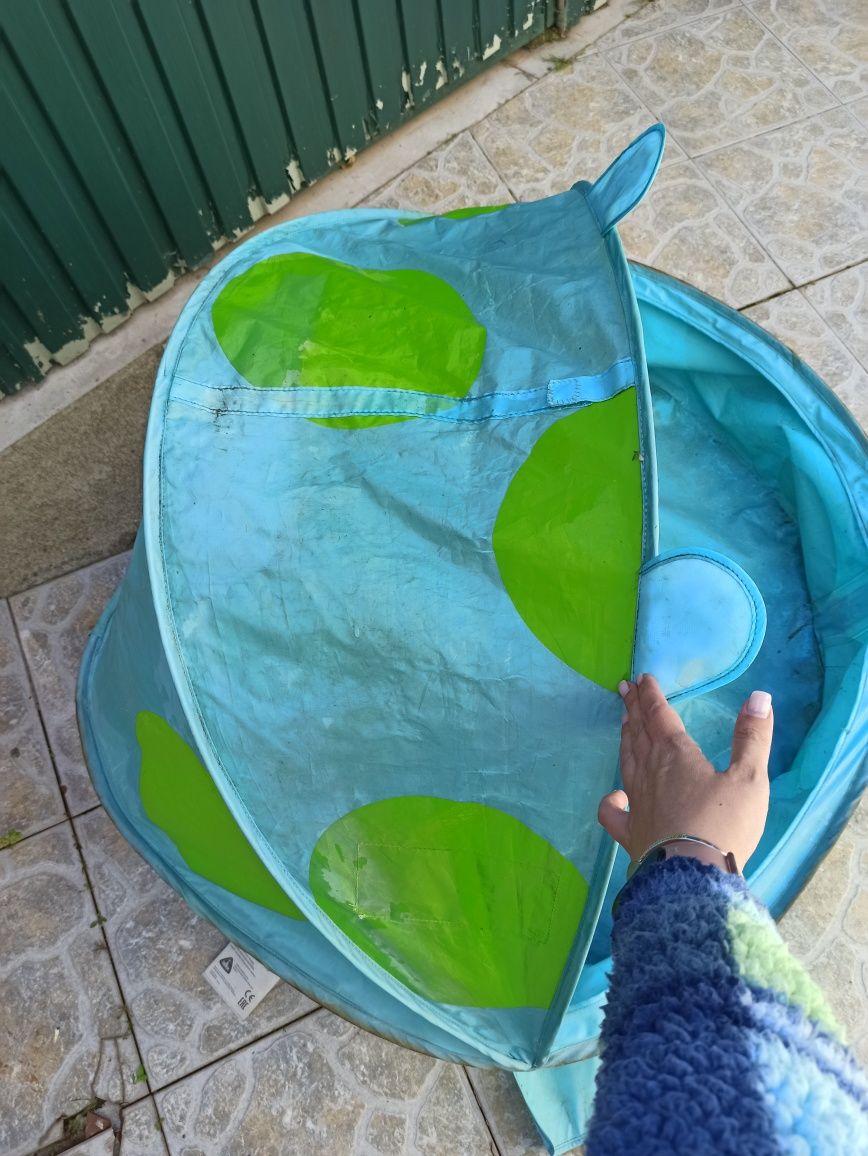 Vendo piscina de bebé com toldo