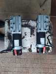 Silnik elektryczny 24V z przekładnią kątową, motoreduktor, z kołami.