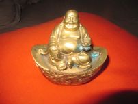 Buda antigo em cobre (prosperidade)