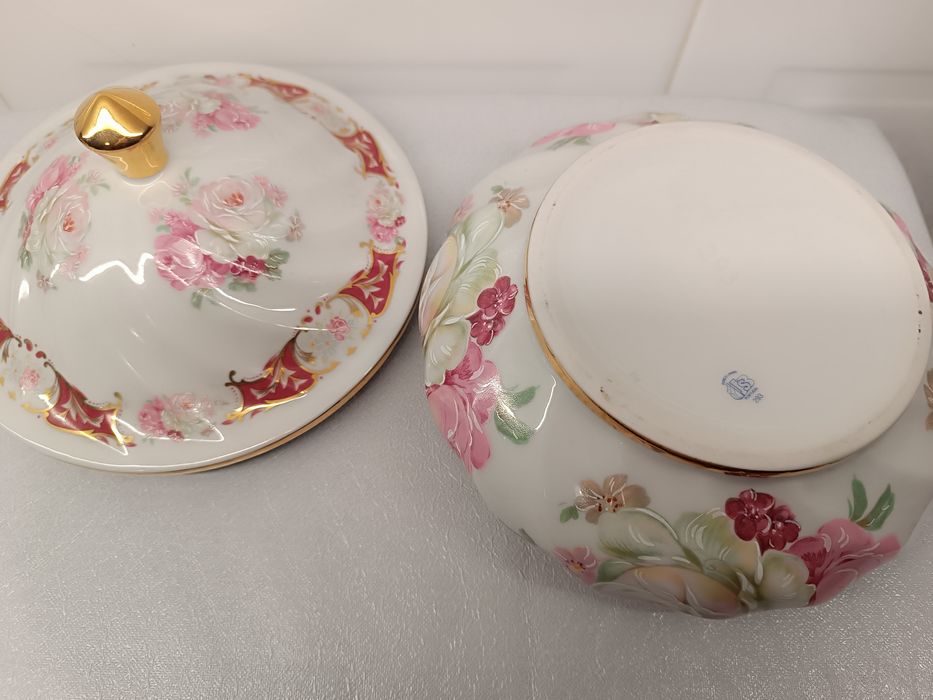 Terrina com Tampa. Porcelanas JS Portugal