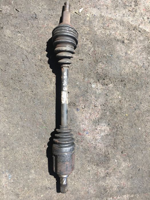 Полуось привод шрус Nissan Qashqai 1.6 МКПП (2007-2014 р.в.) ЛІВА