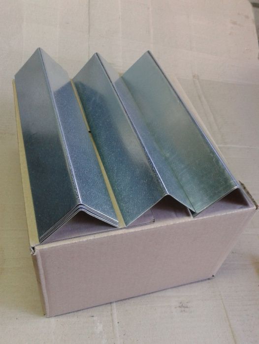 skrzyniopalety narożniki do skrzyniopalet kątowniki metalowe z otworam