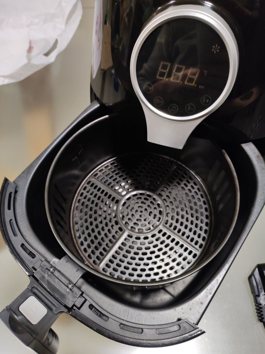 Air fryer  a funcionar perfeitamente