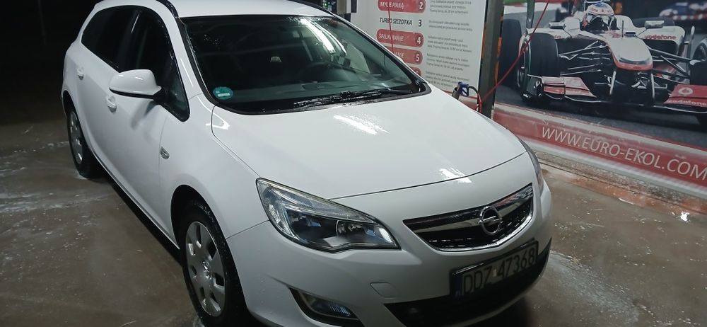 Opel Astra J Sport Ture