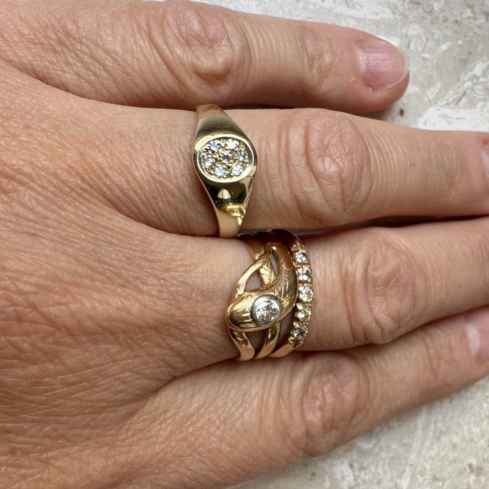 Retro pierścionek sygnet zloto 14 k (585) diamenty  0,10 ct R15