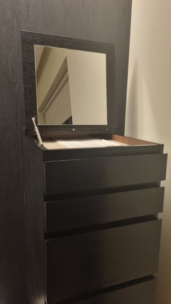 Cómoda MALM ikea