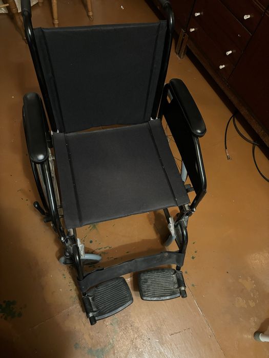 Коляска инвалидная