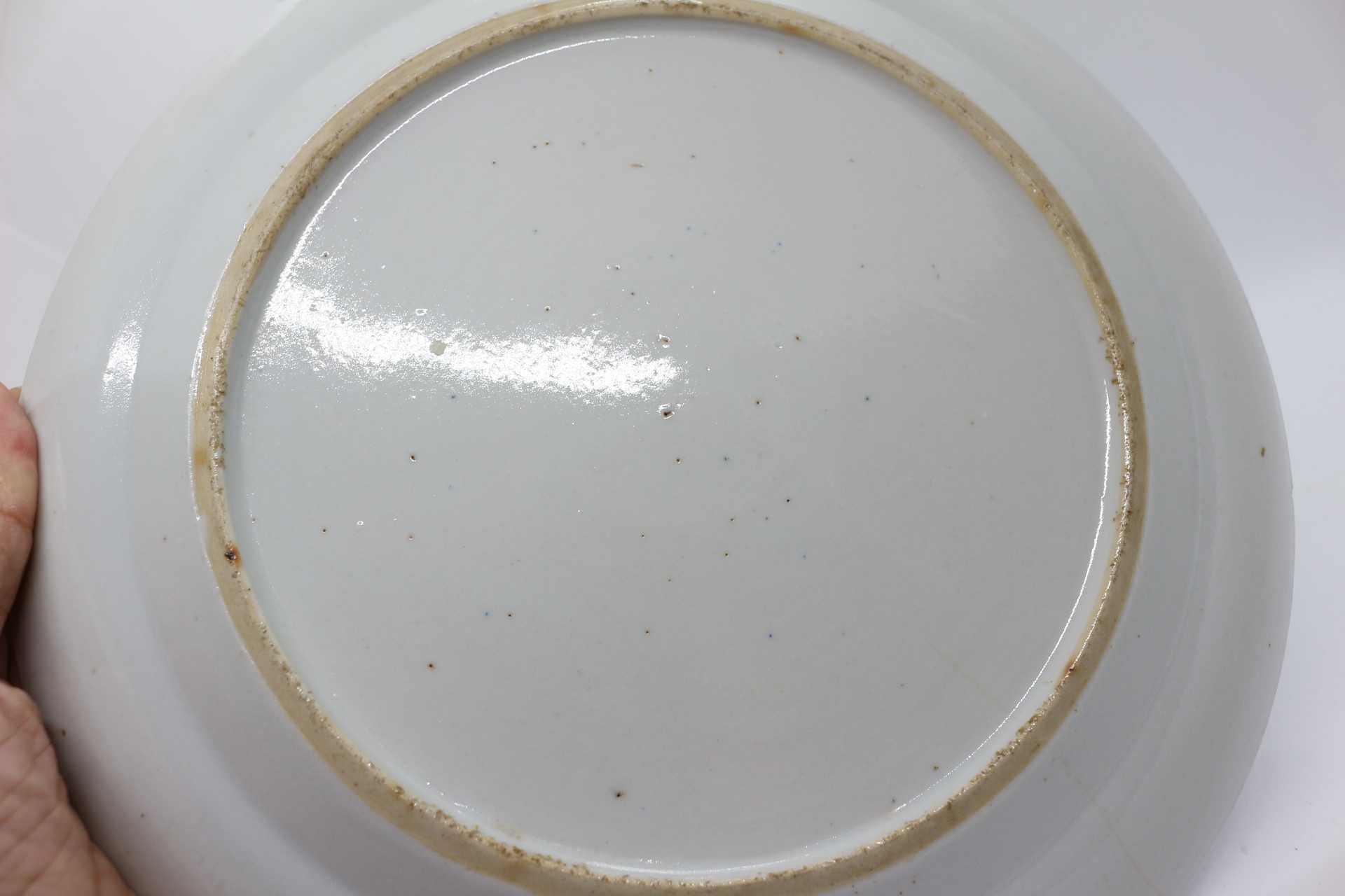 Prato Raso 24 cm em porcelana Chinesa Fluvial e Pagodes XIX