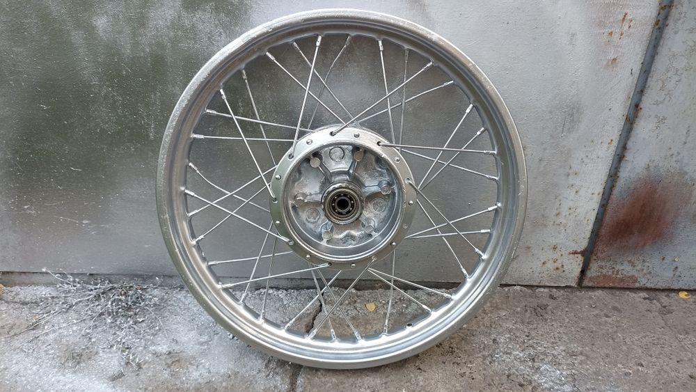 Переднє колесо 3.112-31154А і заднє з розпорками до мотоцикла Мінск 12