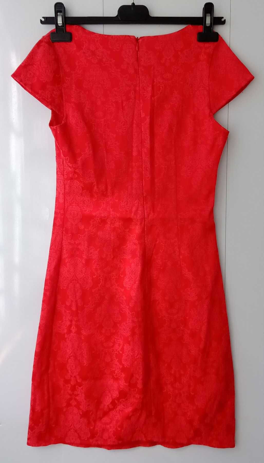 Красное женское платье размер-S