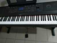 Pianino cyfrowe Yamaha DGX-660 B plus statyw