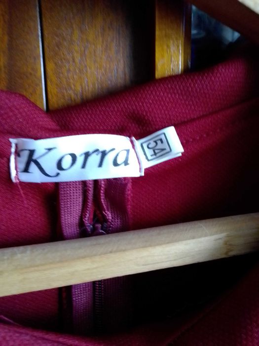 женское красное нарядное платье