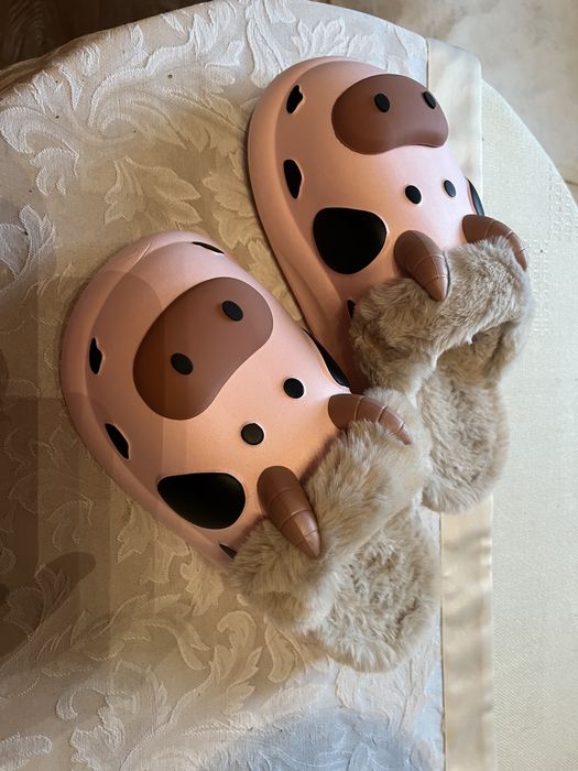 Домашні тапочки кімнатні.