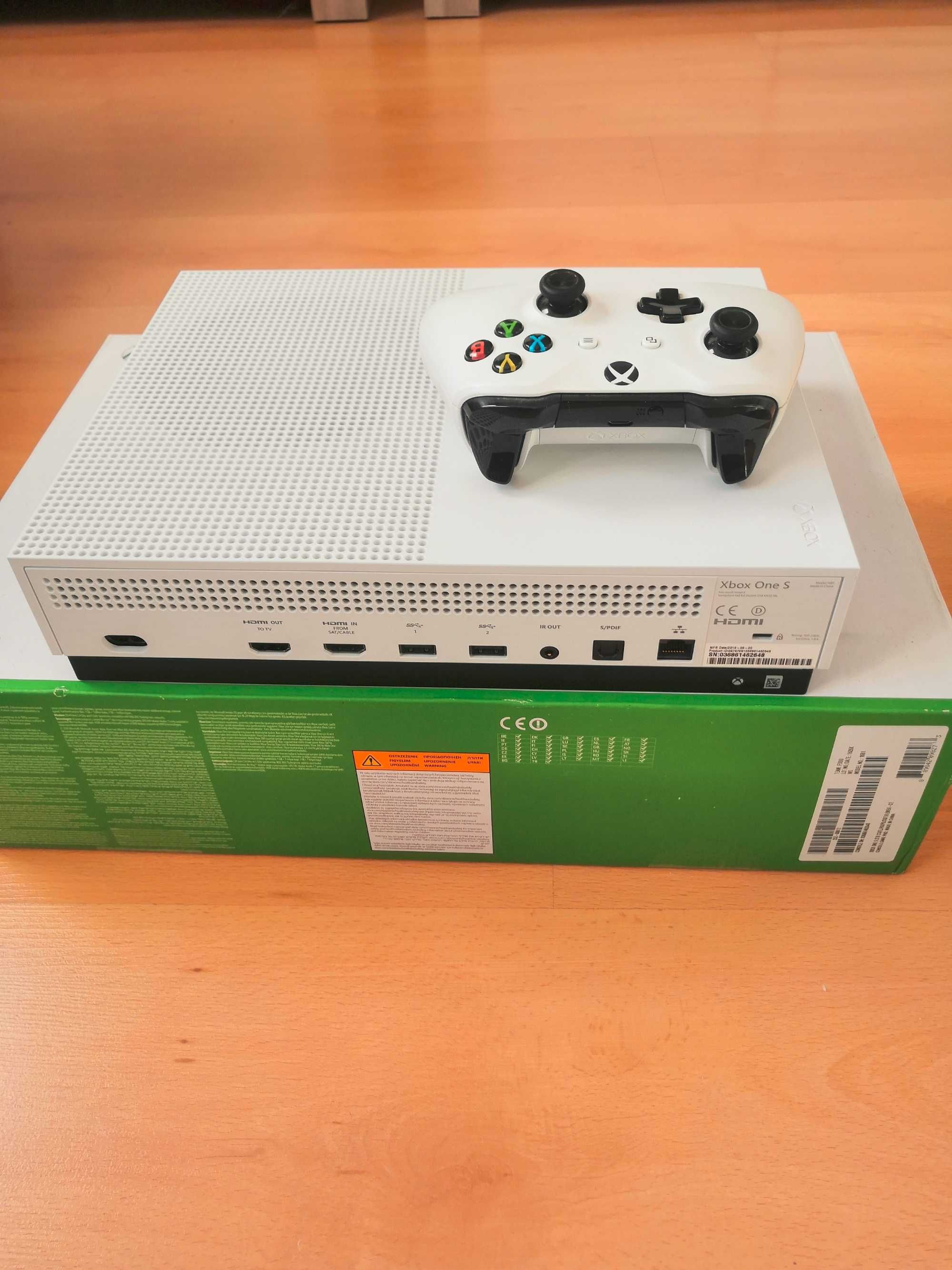 Konsola XBOX ONE S 2TB + Pad + 5 gier, mało używana stan idealny