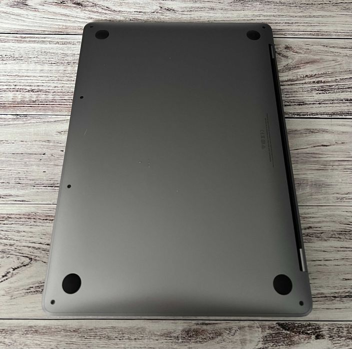 Apple MacBook Pro 2020 13" M1 / 16Gb / SSD 256Gb