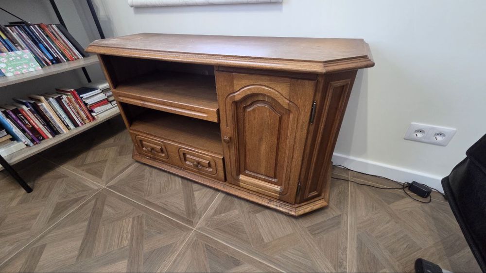 Тумба/комод під телевізор з натурального дерева