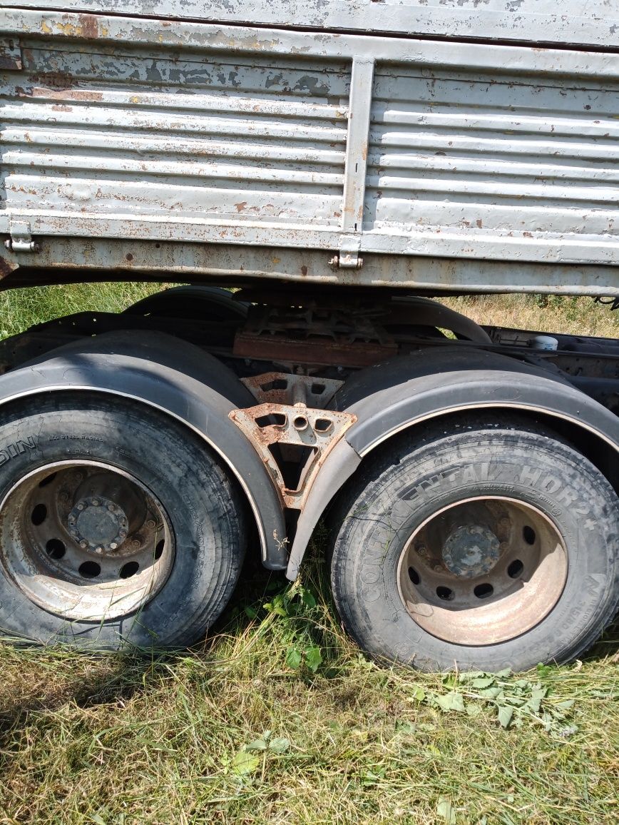 Продам тягач з причепом,