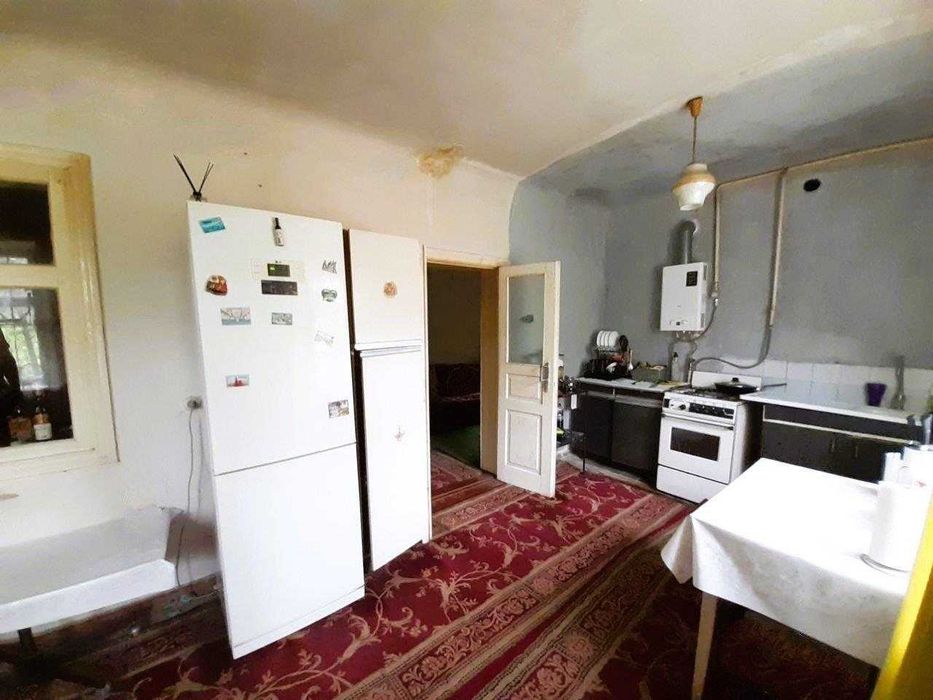 Історичний центр і крапка.