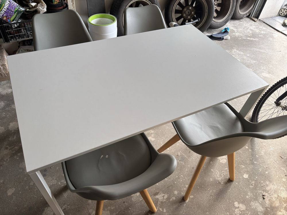 Stół IKEA melltorp 125/75 z 4 krzeslami