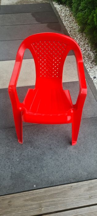 Krzesełko dziecięce.