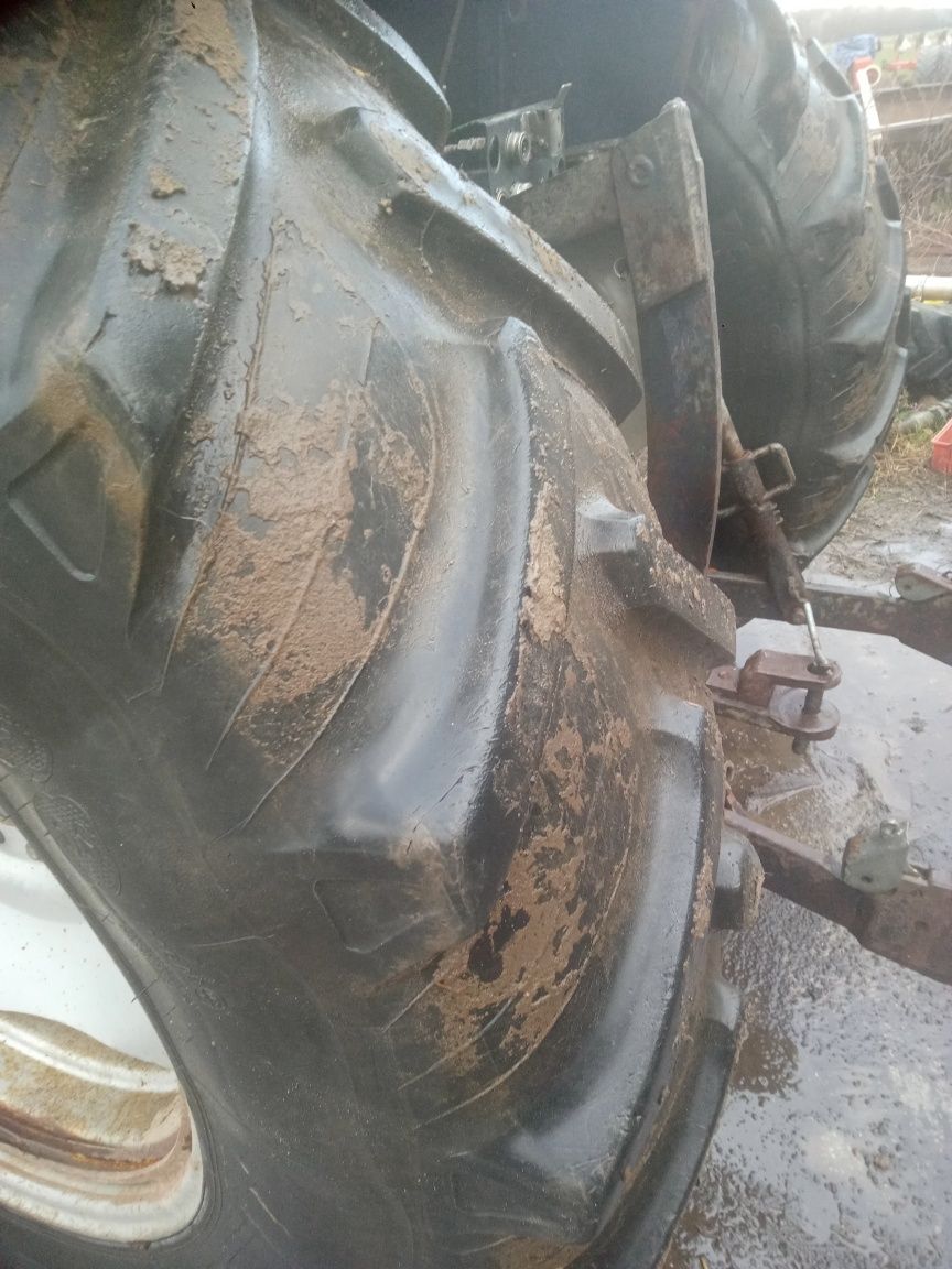 Komplet kół Deutz Fendt 16,9R24 przód, 18.4R38 tył Taurus 3,5cm