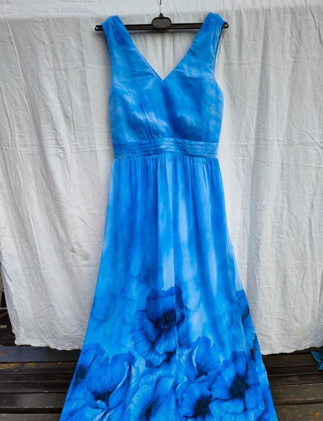Błękitna kwiatowa długa suknia weselna wyjściowa