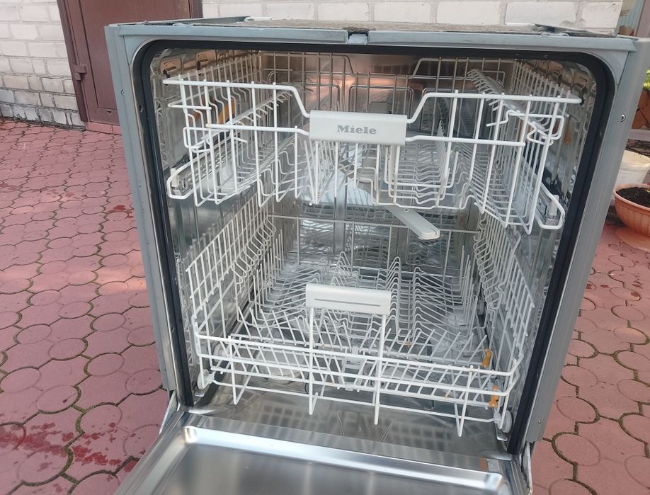 Посудомийна машина Miele G 4920 посудомийка посудомойная машина