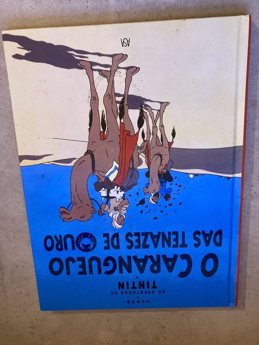 Livro do Tintim O caranguejo das tenazes de ouro