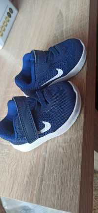 Buty Nike niebieskie rozmiar 17
