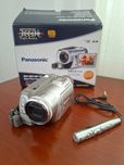 Câmara de Vídeo Panasonic NV-GS140 MiniDV (3CCD e Lente Leica)