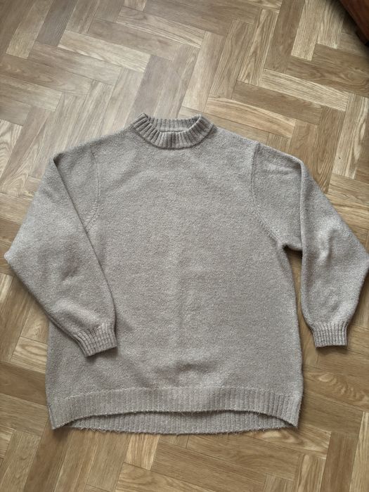 Красивий светр, розмір С