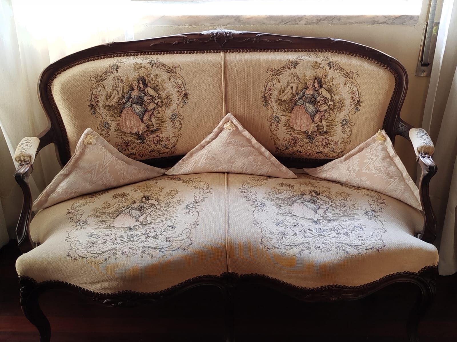 Conjunto terno vintage e 2 cadeirões
