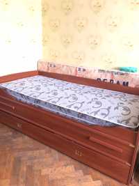 Подвійне односпальне ліжко з матрацом