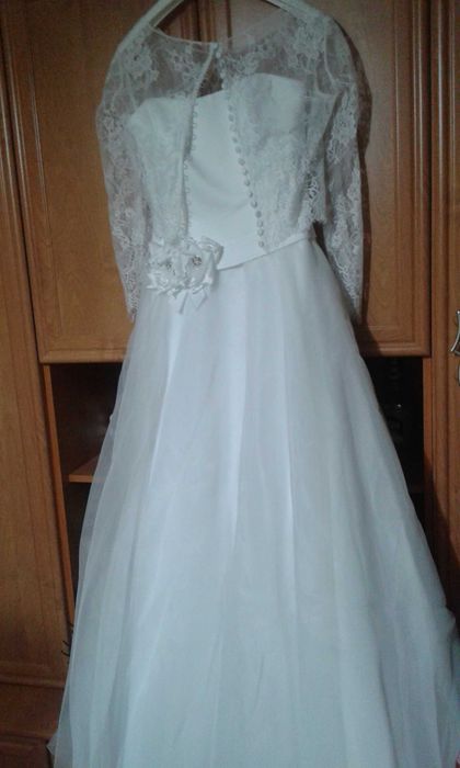 Sprzedam piękną suknię ślubną firmy ELIZABETH welon - gratis TANIO!!!