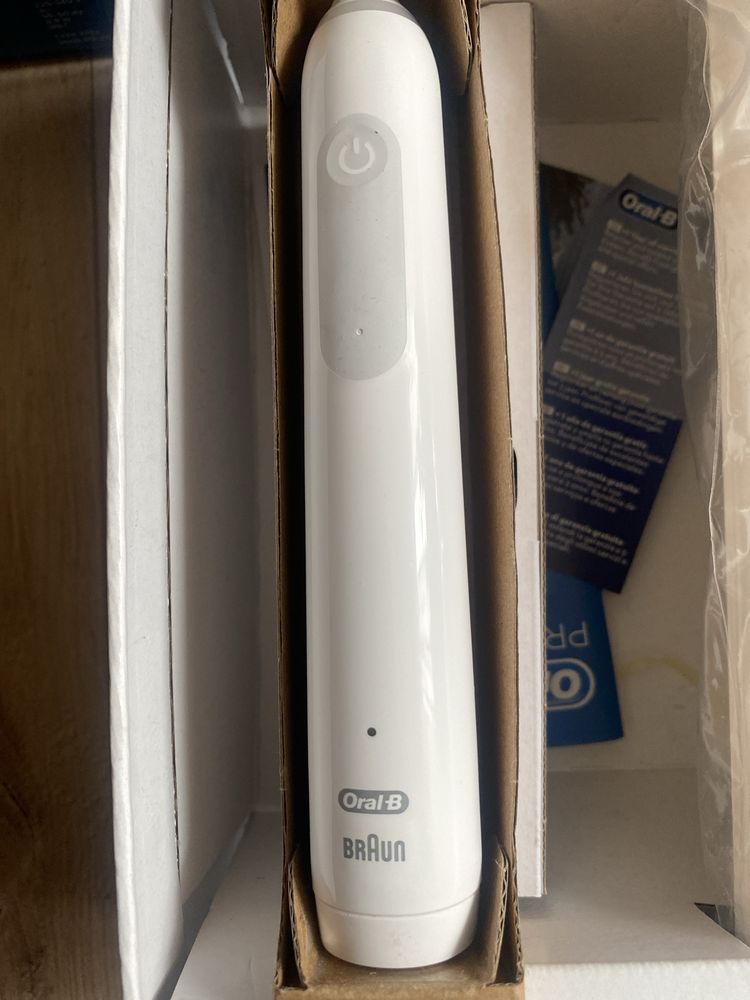 Szczoteczka elektryczna Oral B pro 3