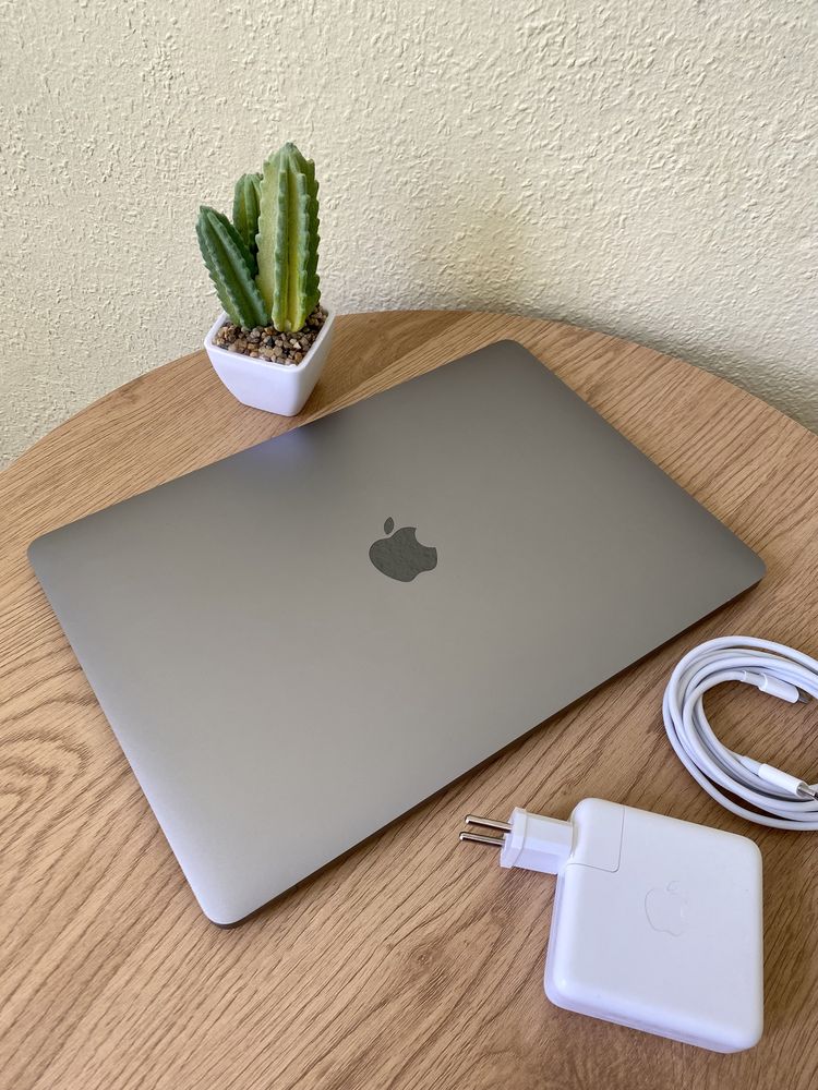 Macbook Air 13" 2020 i5-1030NG7 16/256GB ІДЕАЛ 83 ЦИКЛА