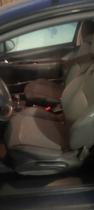 Peugeot 207 comercial