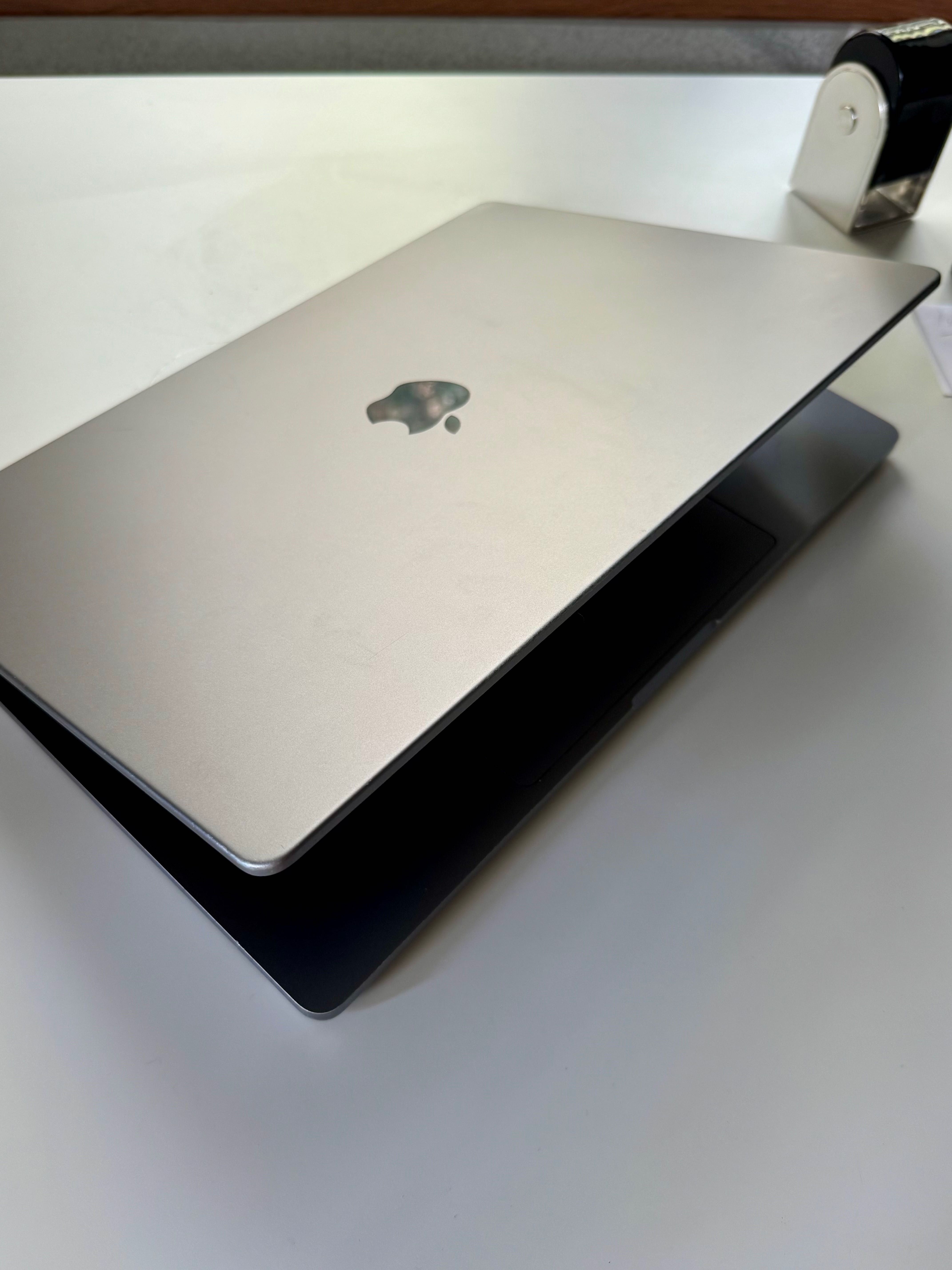 MacBook Pro 16” A2485 M1 PRO/32 GB/1T SpaceGray стан 9/10