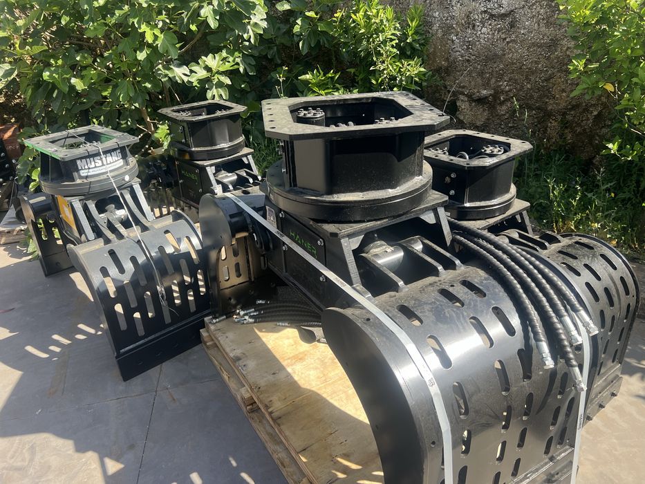 Pincas demolicao 2-17t em stock