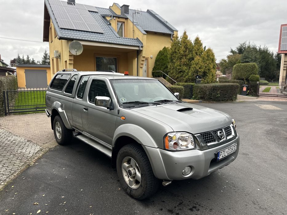 Nissan Navara 2.5D-4x4-Pickup-Diesel-