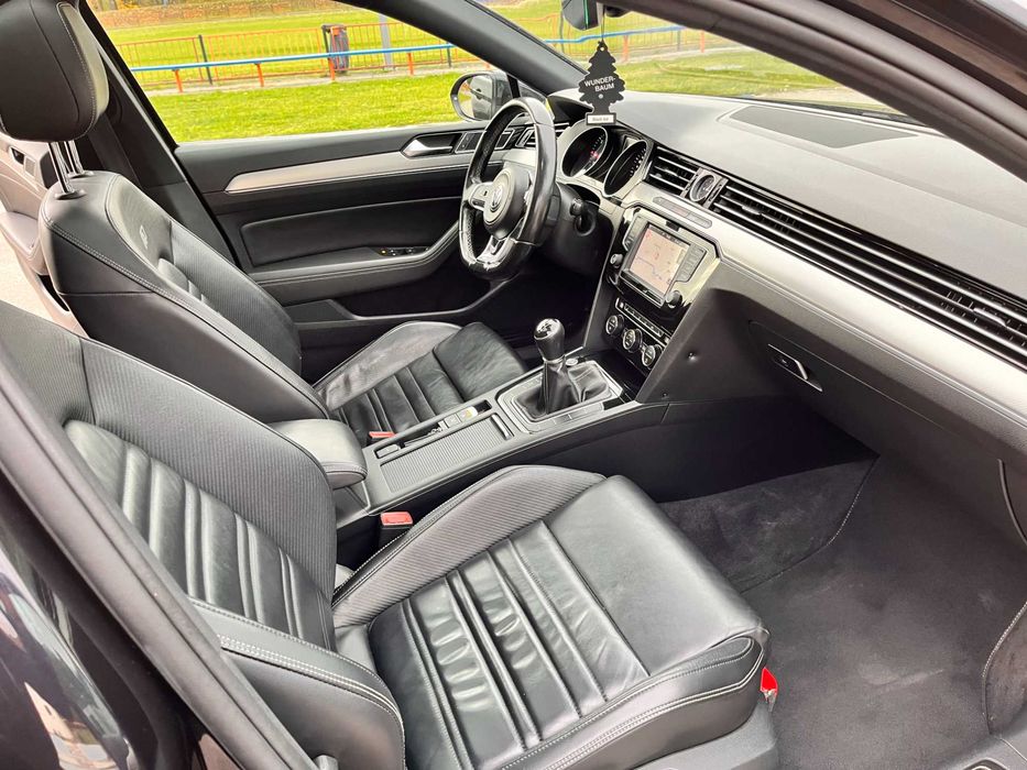 VW Passat b8 2016r. 170tyś. R-line*2.0 tdi*190km*Webast*Top led Matrix
