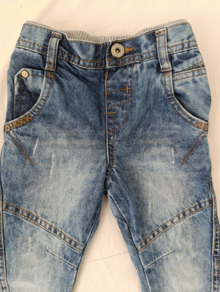 Spodnie jeansowe r. 98