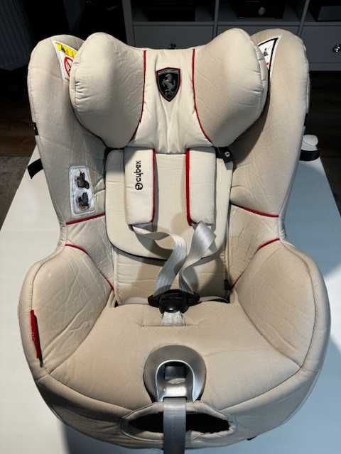 Cybex for Scuderia Ferrari Sirona Z i-Size + baza