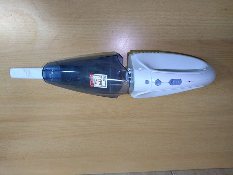 Odkurzacz ręczny CLATRONIC AKS 828 moc 25W