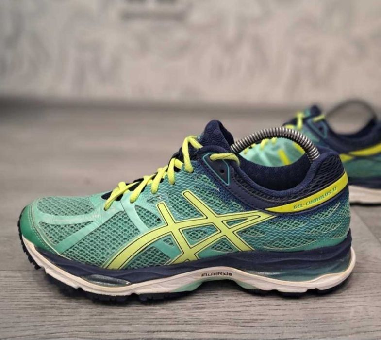 Оригінальні кросівки Asics Gel-Cumulus 17