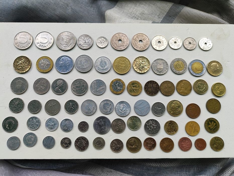 Zestaw monet- cały świat