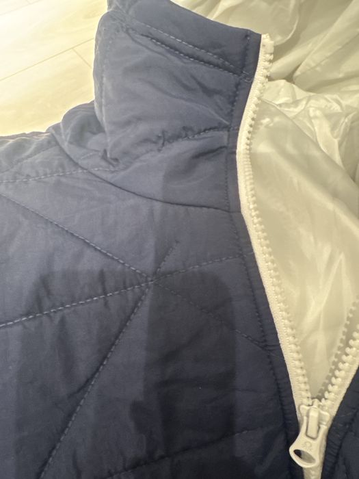 Продам фирменную куртку Benetton для мальчика