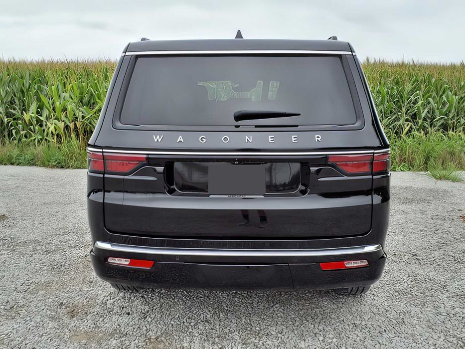 Jeep Wagoneer      2024