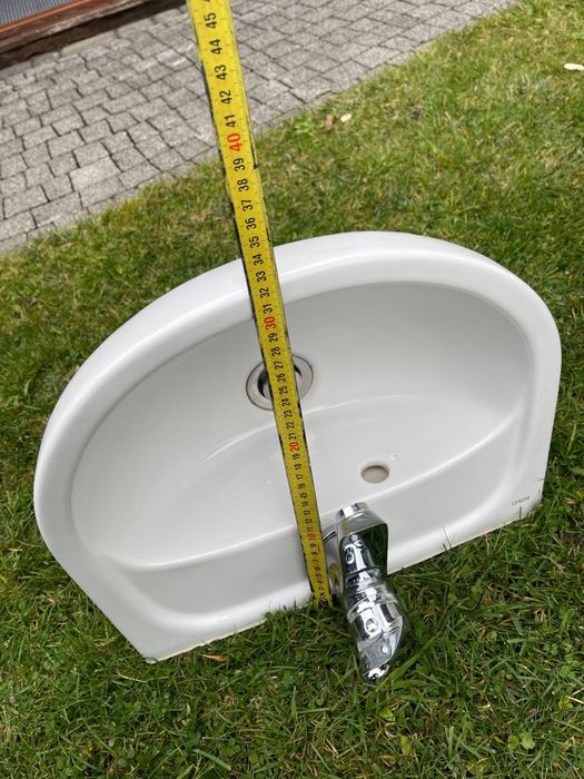 Umywalka Kolo z baterią i syfonem